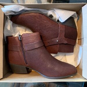 Clarks boots